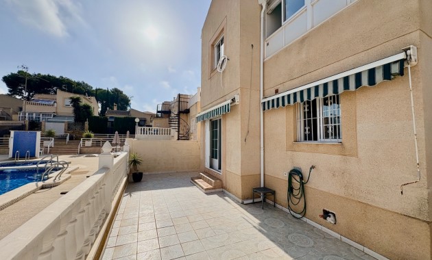 Resale - Einfamilienhaus -
Orihuela - Los Balcones