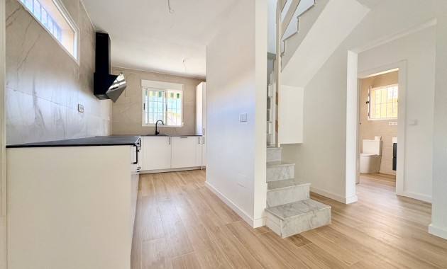 Resale - Einfamilienhaus -
Orihuela - Los Balcones