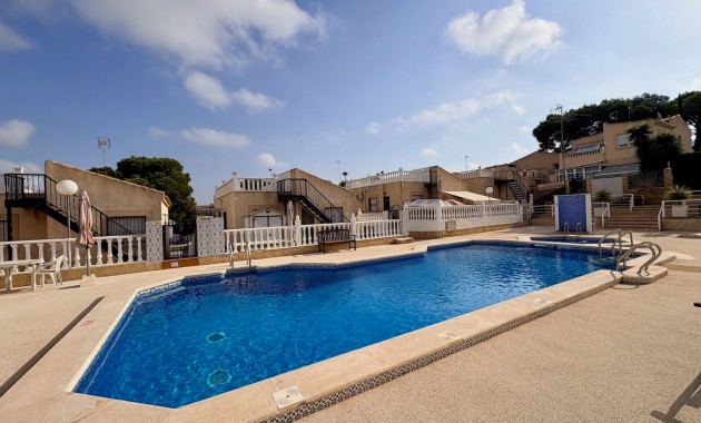 Resale - Einfamilienhaus -
Orihuela - Los Balcones
