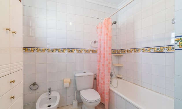 Resale - Wohnung -
Torrevieja - Torreblanca