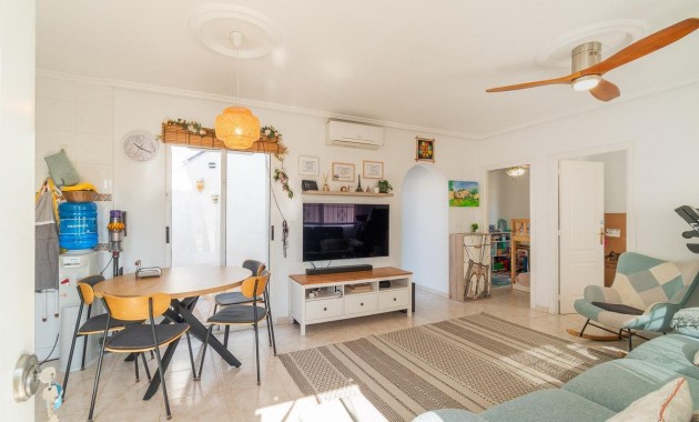 Resale - Villa -
Orihuela Costa - Punta Prima