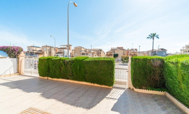 Resale - Villa -
Orihuela Costa - Punta Prima