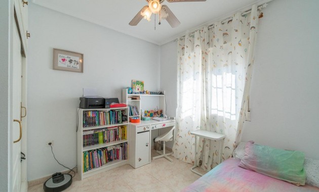 Resale - Villa -
Orihuela Costa - Punta Prima