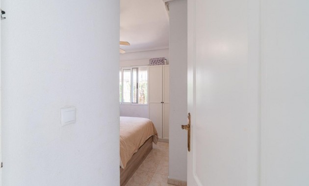 Resale - Villa -
Orihuela Costa - Punta Prima