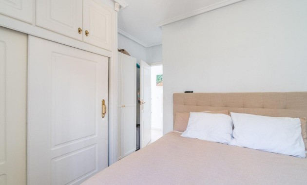 Resale - Villa -
Orihuela Costa - Punta Prima