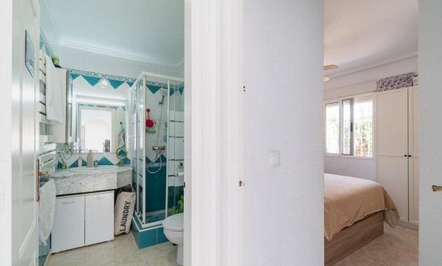 Resale - Villa -
Orihuela Costa - Punta Prima
