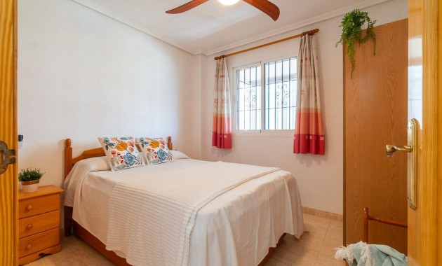 Alquiler a largo plazo - Flat -
Torrevieja - La Mata