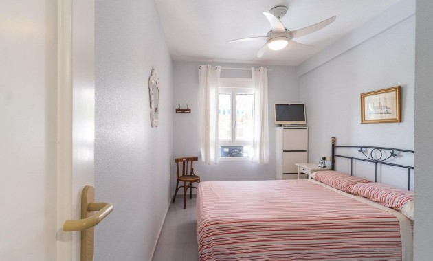 Resale - Wohnung -
Orihuela Costa - Campoamor