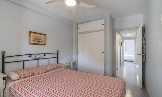 Resale - Wohnung -
Orihuela Costa - Campoamor