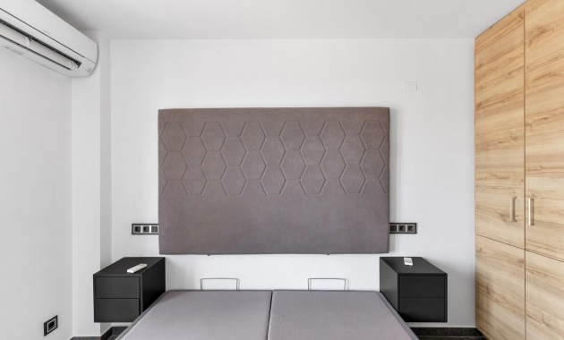 Resale - Wohnung -
Torrevieja - Rocio del mar