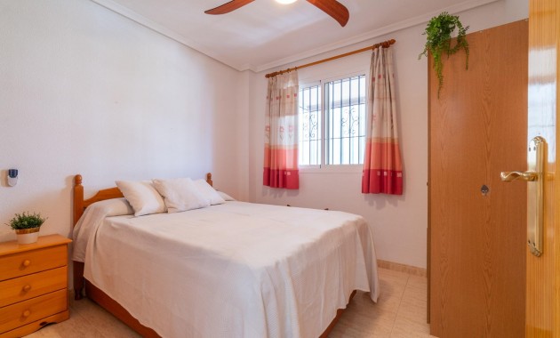 Alquiler a largo plazo - Flat -
Torrevieja - La Mata