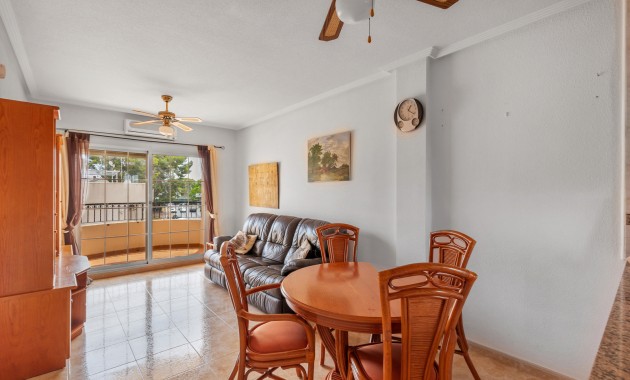 Sale - Apartment -
Orihuela - Villamartin