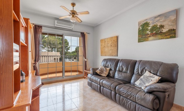Sale - Apartment -
Orihuela - Villamartin