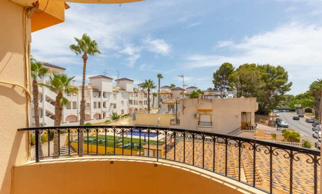 Sale - Apartment -
Orihuela - Villamartin