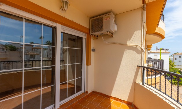 Sale - Apartment -
Orihuela - Villamartin