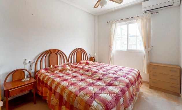 Sale - Apartment -
Orihuela - Villamartin