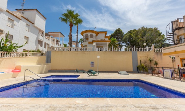 Sale - Apartment -
Orihuela - Villamartin