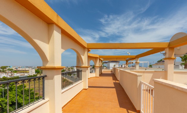 Sale - Apartment -
Orihuela - Villamartin