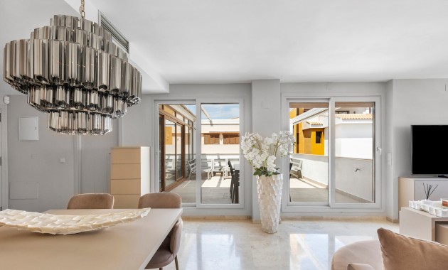Sale - Apartment -
Torrevieja - Punta prima