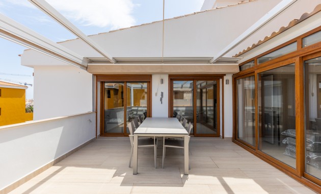 Sale - Apartment -
Torrevieja - Punta prima
