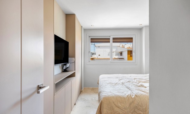 Sale - Apartment -
Torrevieja - Punta prima