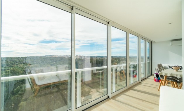 Sale - Apartment -
Guardamar del Segura - Puerto Deportivo