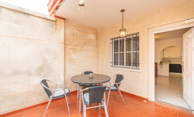 Alquiler a largo plazo - Apartamento -
Orihuela Costa - Playa Flamenca