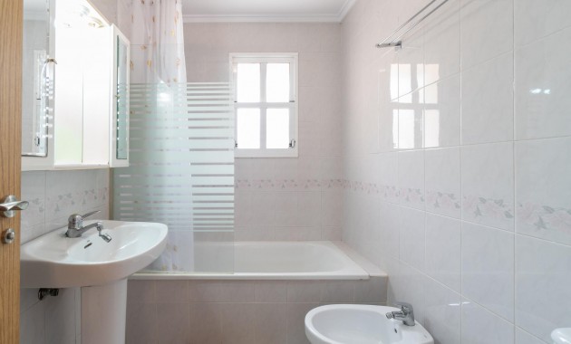 Alquiler a largo plazo - Apartamento -
Orihuela Costa - Playa Flamenca