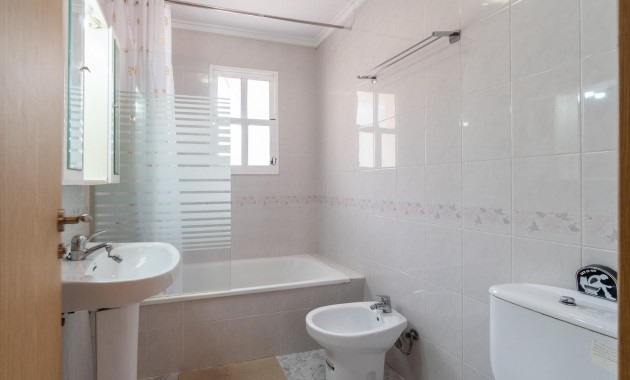 Alquiler a largo plazo - Apartamento -
Orihuela Costa - Playa Flamenca