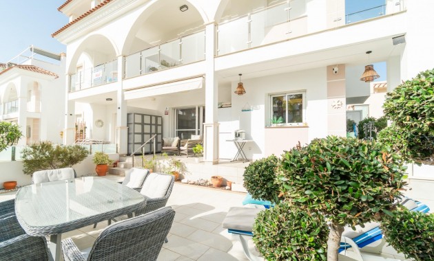 Sale - Ground Floor -
Rojales - Centro de la Ciudad Quesada