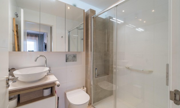 Sale - Ground Floor -
Rojales - Centro de la Ciudad Quesada