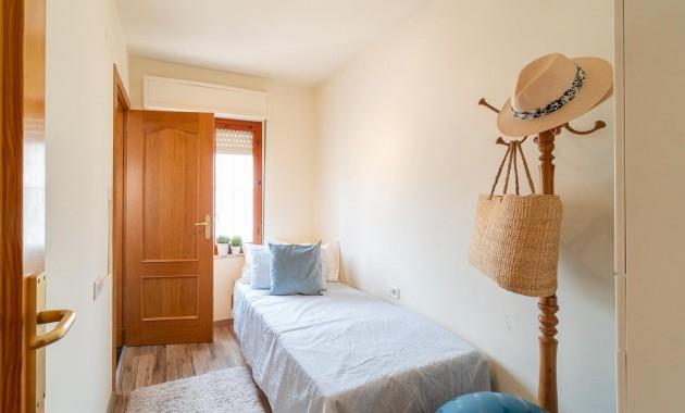 Resale - Flat -
Torrevieja - Playa de los Naufragos