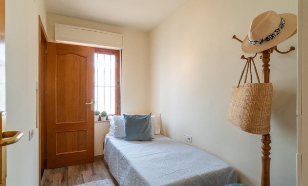Resale - Flat -
Torrevieja - Playa de los Naufragos