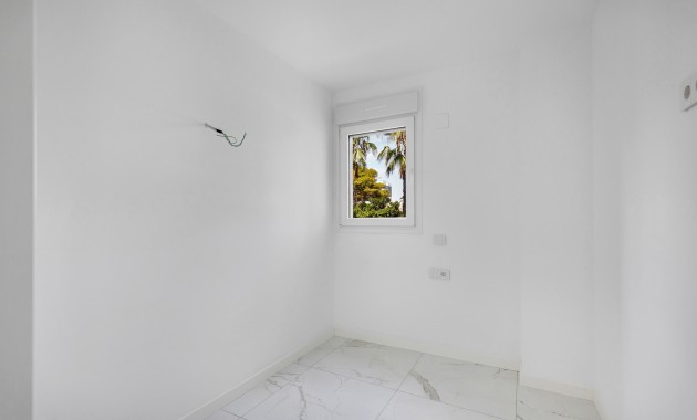 Resale - Wohnung -
Torrevieja - Punta prima