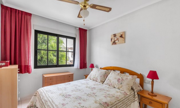 Resale - Wohnung -
Torrevieja - Rocio del mar