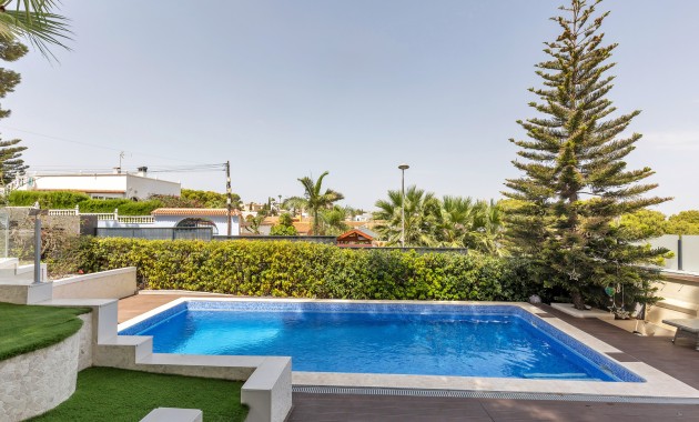 Venta - Villa -
Torrevieja - Los balcones
