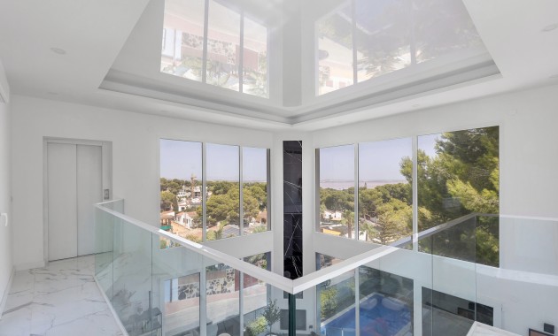 Venta - Villa -
Torrevieja - Los balcones