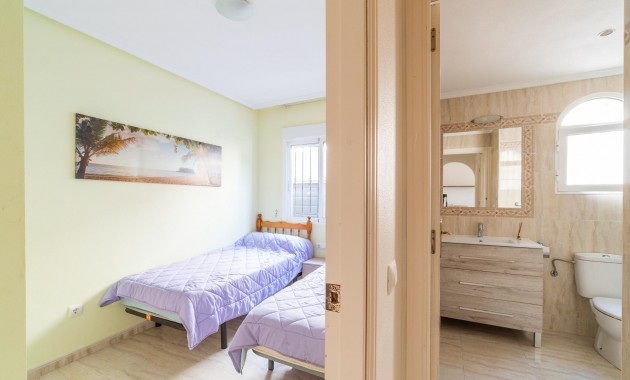 Sale - Ground Floor -
Orihuela Costa - Los Dolses