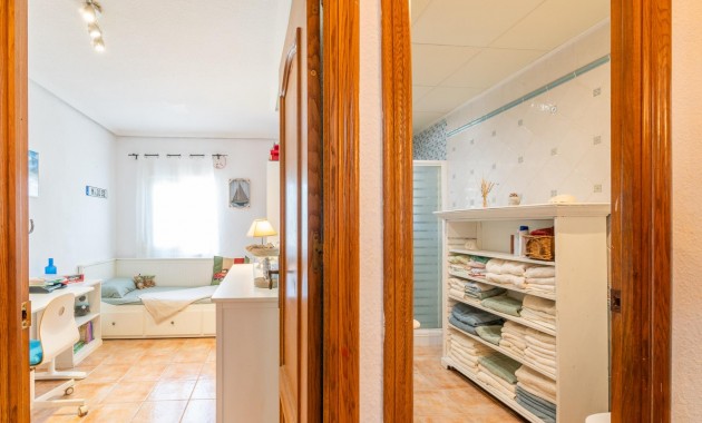 Sale - Villa -
Orihuela Costa - Los Balcones