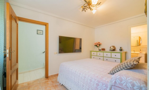 Sale - Villa -
Orihuela Costa - Los Balcones