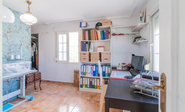 Sale - Villa -
Orihuela Costa - Los Balcones