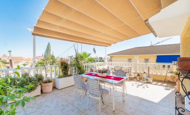 Sale - Villa -
Orihuela Costa - Los Balcones