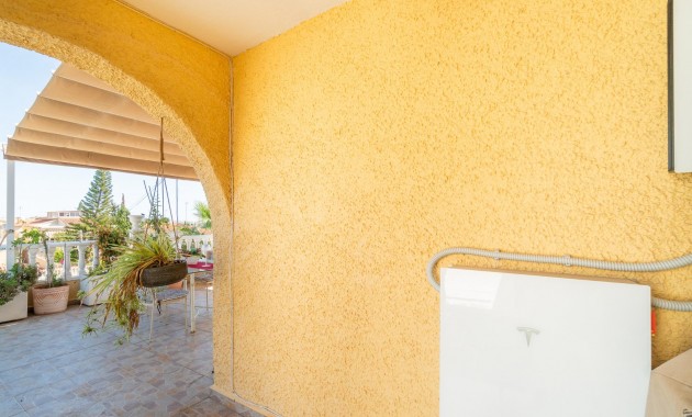 Sale - Villa -
Orihuela Costa - Los Balcones
