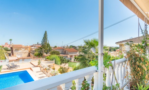 Sale - Villa -
Orihuela Costa - Los Balcones