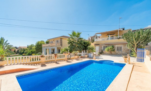 Sale - Villa -
Orihuela Costa - Los Balcones