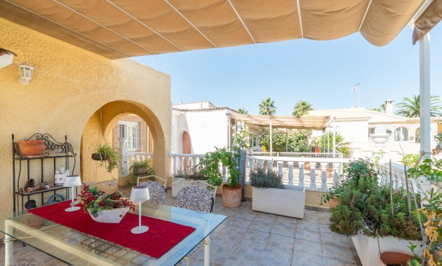 Resale - Villa -
Orihuela Costa - Los Balcones
