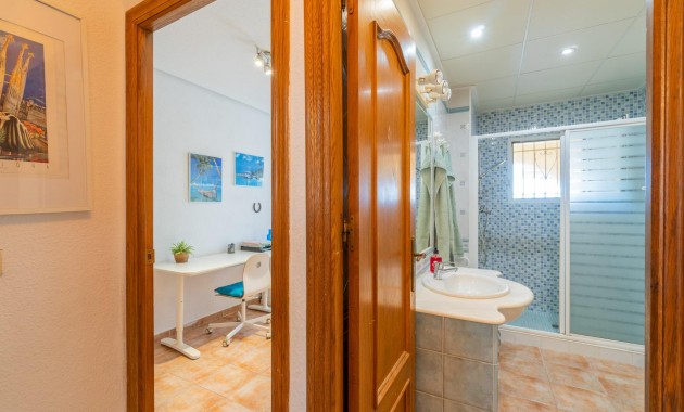 Resale - Villa -
Orihuela Costa - Los Balcones