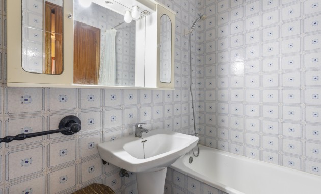 Resale - Wohnung -
Torrevieja - Rocio del mar