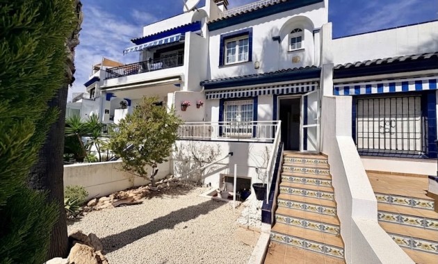 Resale - Adosado -
Orihuela - Villamartin