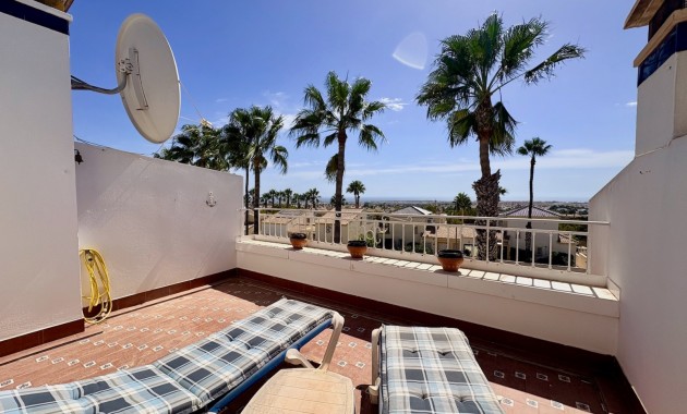 Resale - Adosado -
Orihuela - Villamartin